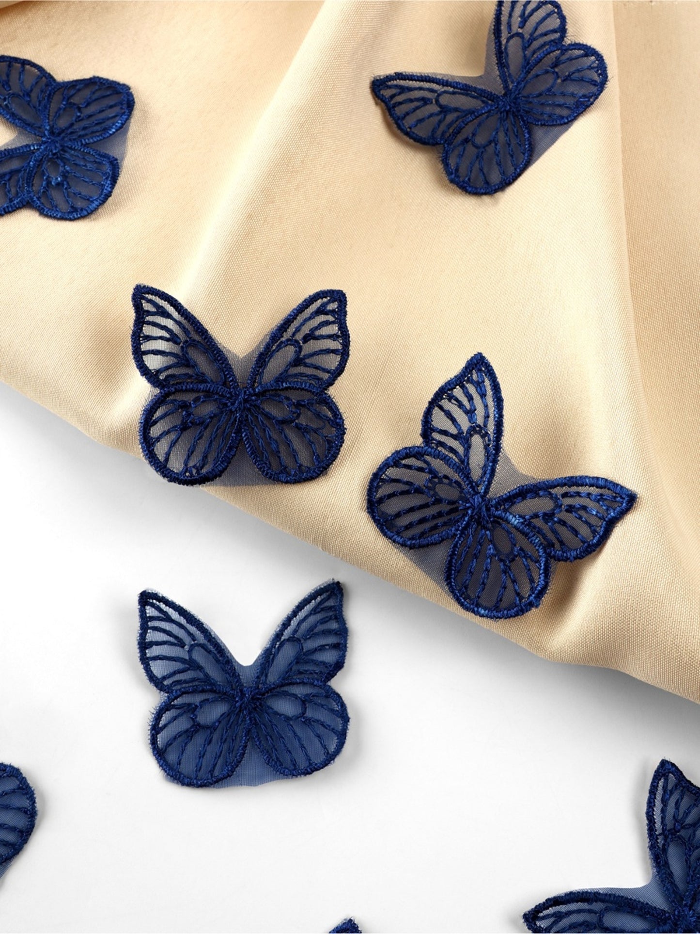 Аппликация кийимлар учун