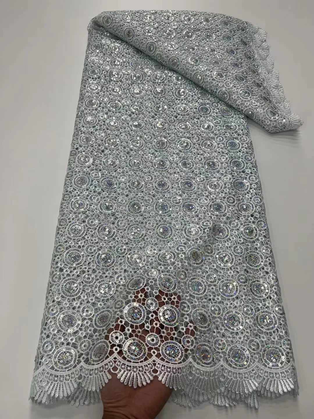 NI.AI соф оқ юмшоқ гипур шнурли дантелли юқори сифатли сувда эрувчан мато Аёллар тўй либоси учун оддий жуфтлик кубикли мато