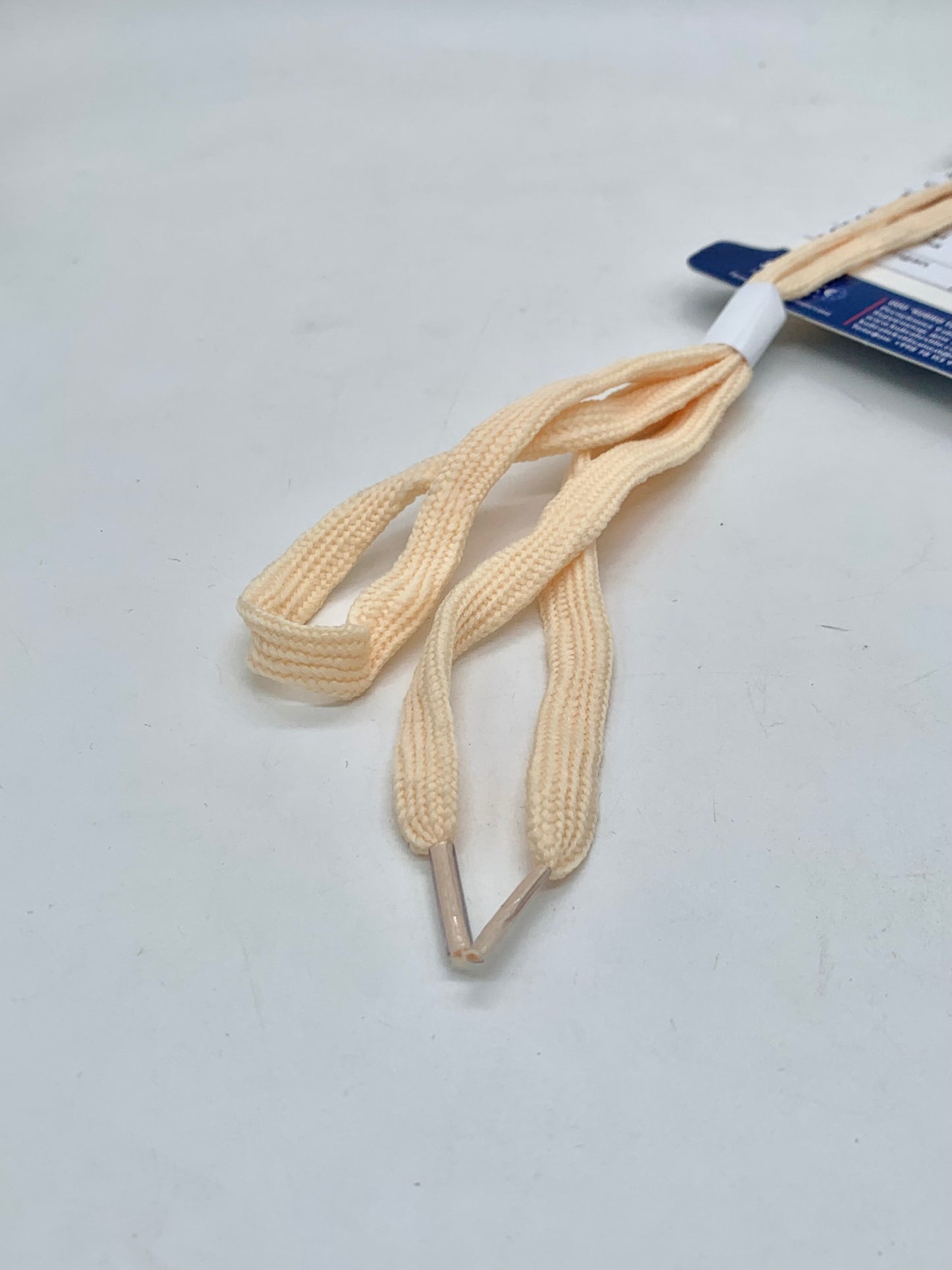 Модель: 436 Ранги: қаймоқранг Узунлиги: 120 см