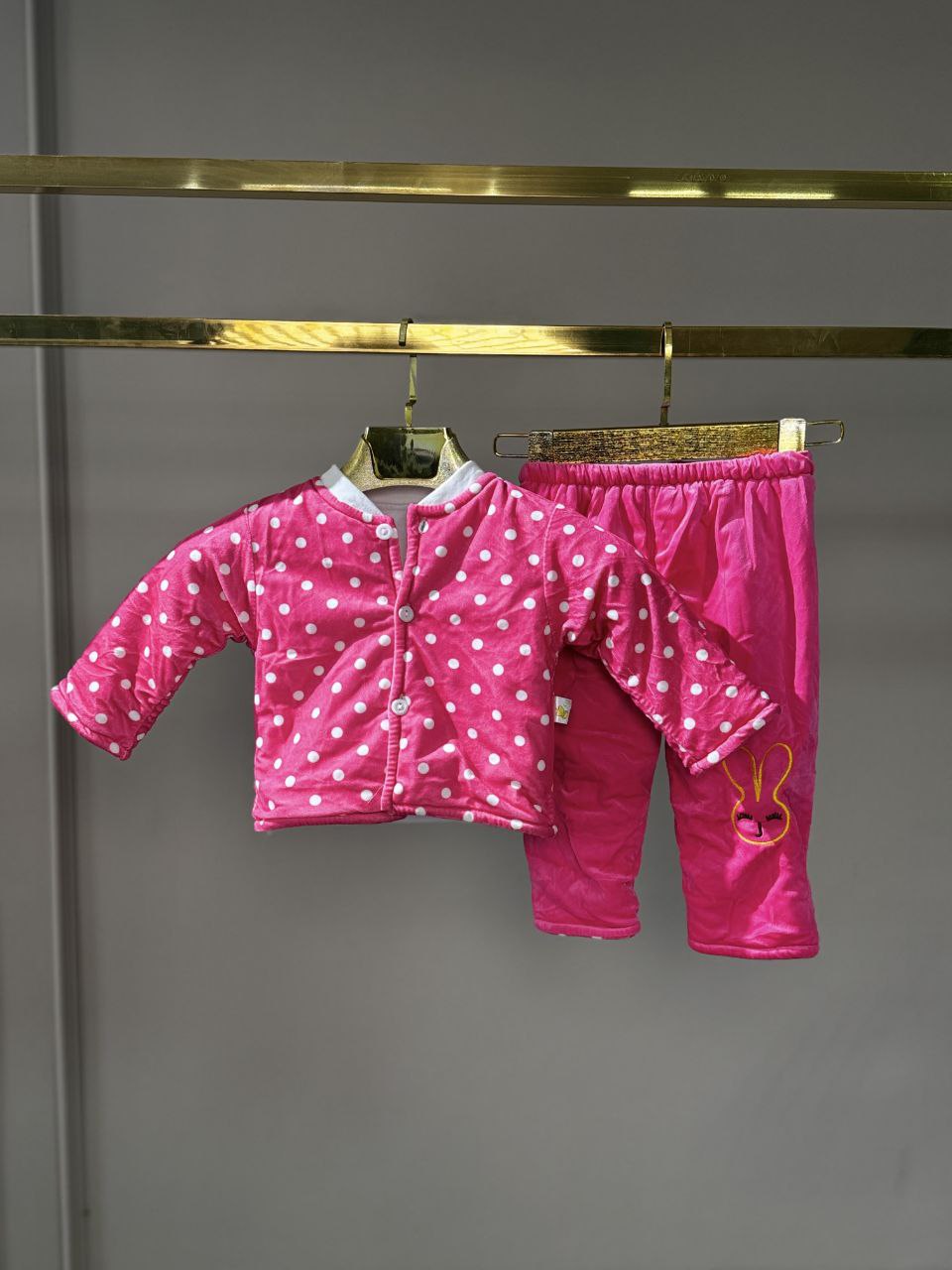 Қизлар учун пушти рангдаги комплект