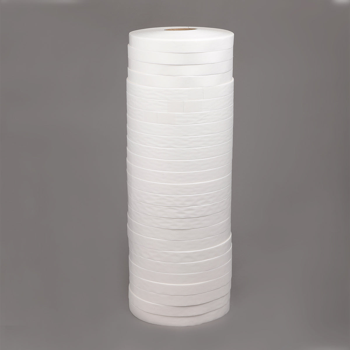 Паутинка-сетка KUBRO TEXTILE қоғозда, 20мм кенгликда, 25 г/м² зичликда, 100м рулон рулонда 50 ярд болади