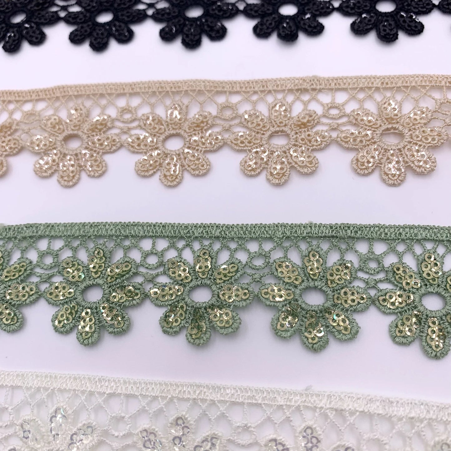 Буюртма бўйича бир нечта рангдаги полестер гулли Гпо дантелли ҳашаматли нафис паетли каштадўзлик гипур дантелли безак