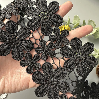 Юқори сифатли полестер 11СМ кенгликдаги қора/оқ ипак гулли гипур каштадўзлик тўрли трим либослар учун