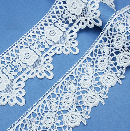 Оқ чегара гипур дантелли кашта тикиш