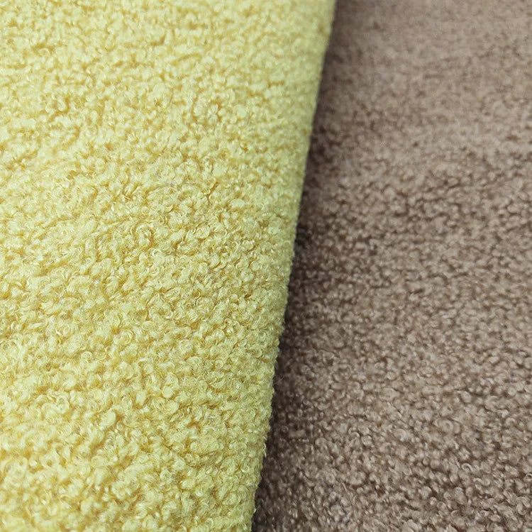 100% из плотной флисовой ткани