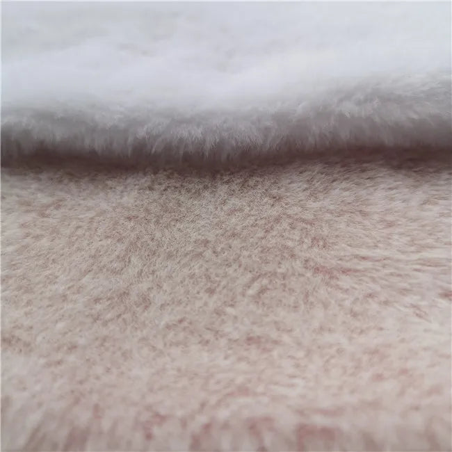Кўп функцияли, юмшоқ ва сув ўтказмайдиган сунъий мех (плюш) мата