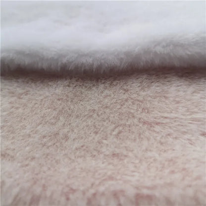 Кўп функцияли, юмшоқ ва сув ўтказмайдиган сунъий мех (плюш) мата