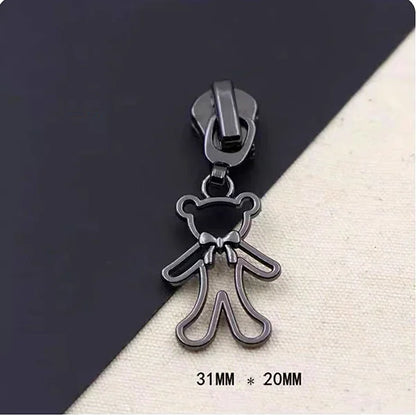 Ҳенгда фабрикаси мослаштирилган мултфилмли фермуарни тортиб олиш боши аксессуарлари Кийим учун металл слайдер Юқори сифатли қотишма фермуар мослаштирилган