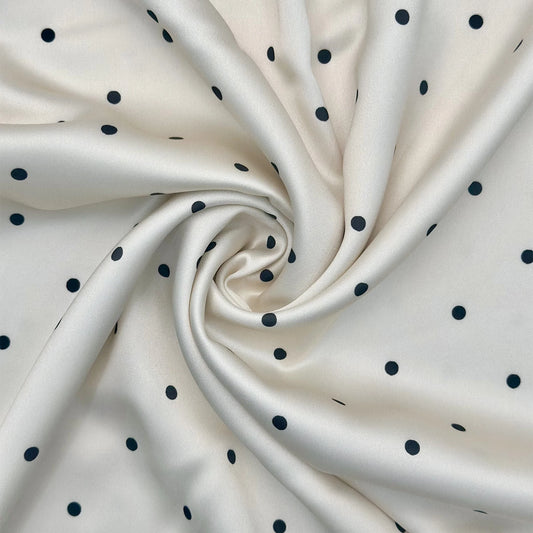 YY кам миқдордаги (MOQ) буюртмалар учун мос, индивидуал дизайнли, горошок (polka dot) нақшли 100% полиэстер мато — аёллар кийими ва кўйлак тикиш учун рақамли принтли (digital printing) сатин мато