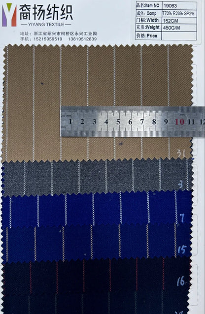 Юқори сифатли TR аралашма — ворстед меринос жуни ва полиэстердан тўқилган полосали мата. Эркаклар костюм ва пиджаклари учун