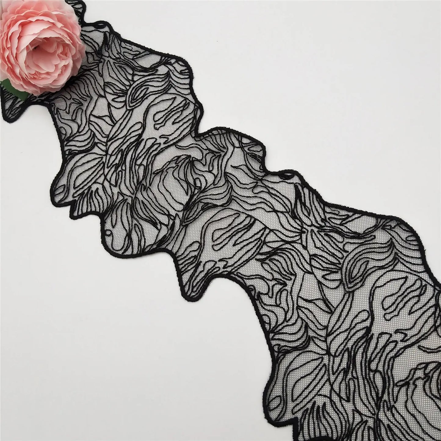 Либослар учун тикилган дантелли безакли юқори сифатли қора гипур кимёвий тўрли дантелли трим Нафис кашта тикиш техникаси