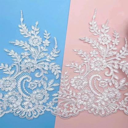 Юмшоқ гипур папатя гулли паетли либослар учун оқ рангдаги дантелли безак