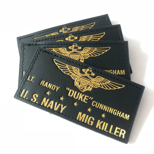 Махсус бардошли жинси олтин босма тери елкасига ямоқ юмшоқ ҳақиқий чарм кийим ёрлиғи Кийим учун қўлда ишланган чарм теглар