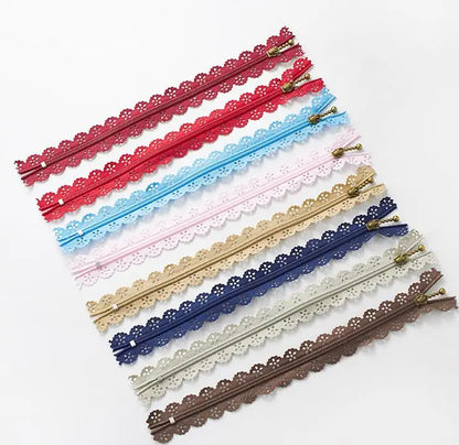 Кийимлар учун дантелли ичи бўш тримли махсус нейлон ёпиқ фермуар