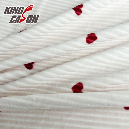 Супермягкая, быстросохнущая ткань из спандекса с двухсторонним рисунком в виде сердечек от KINGCASON — идеальный выбор для ночного и домашнего белья.