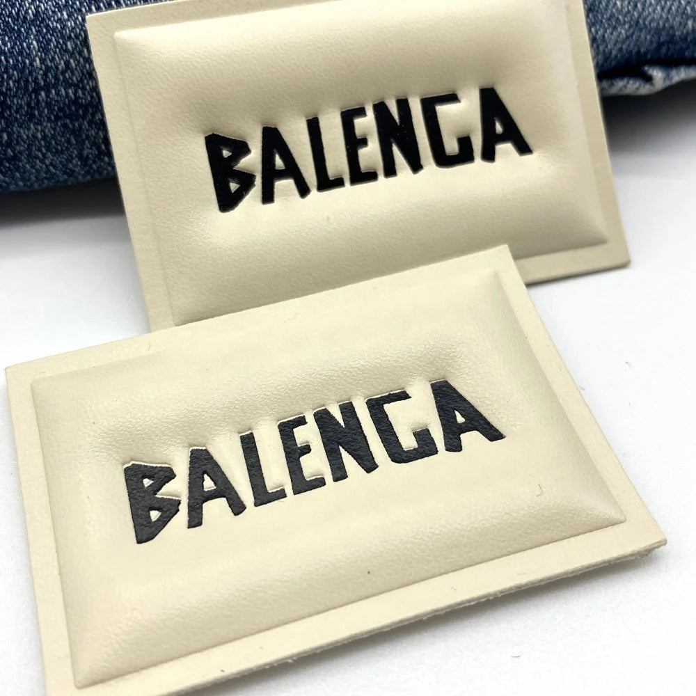 Жинси кийим сумкалари учун 3Д бўрттирма ПУ тери деним ёрлиғи бўртма ямоқ ямоқлари