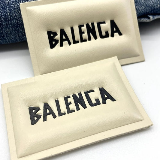 Жинси кийим сумкалари учун 3Д бўрттирма ПУ тери деним ёрлиғи бўртма ямоқ ямоқлари