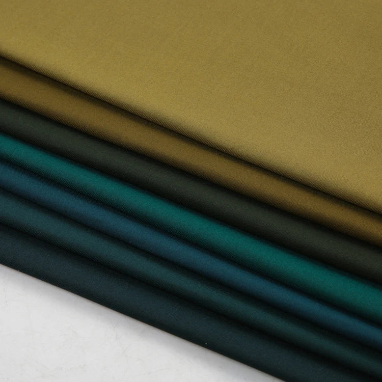 Вискоза ва полиэстер аралашмасидан тикилган юқори сифатли иш кийимлари матоси — нафас оладиган, чидамли ва узоқ хизмат қилади