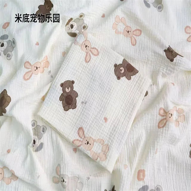 Болалар маҳсулотлари ва ётоқ жиҳозлари учун мўлжалланган 100% пахтадан тайёрланган икки қатламли муслин (газли) материал — рақамли босмага эга, юмшоқ, чўзиладиган ва майин поплин мато