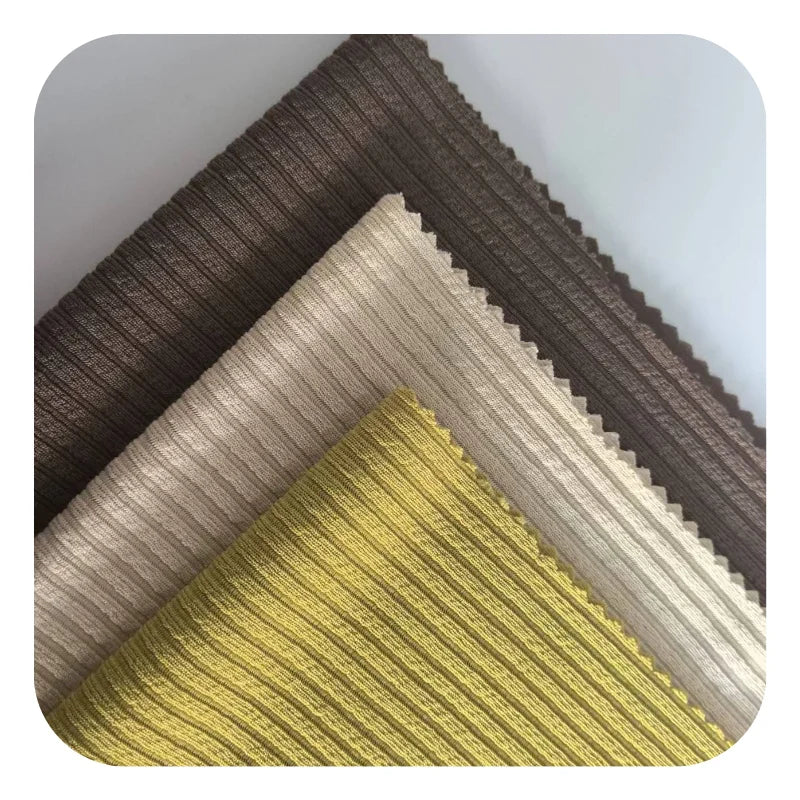 Эластик полиэстер-спандекс трикотаж мата — чўзиладиган, енгил ва қулай материал. Спорт кийимлар, футболка ва замонавий костюмлар учун мос