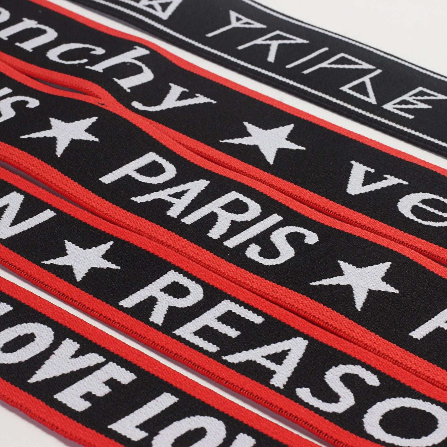 Кийим тикиш учун иссиқ сотиладиган текис ўралган эластик тасма