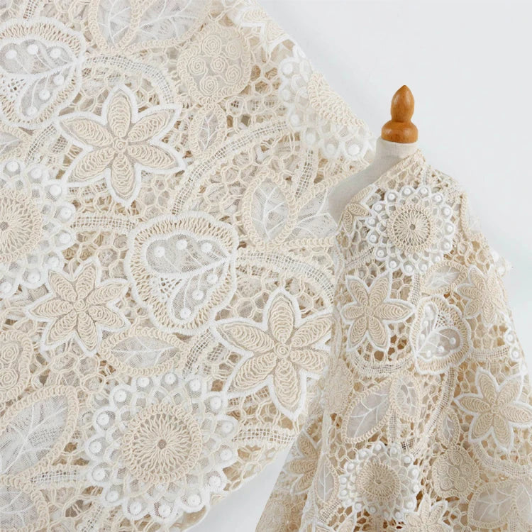 Янги каштадўзлик келин тўй пахта гипури оқ  арқонли кашта тикилган дантеллар либослар учун матолар фонида