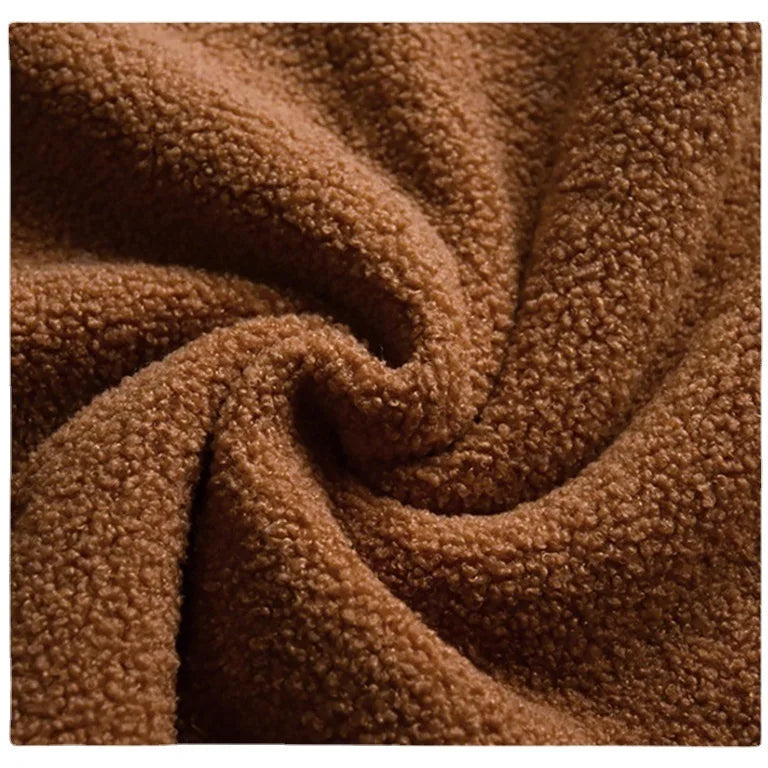 100% из плотной флисовой ткани