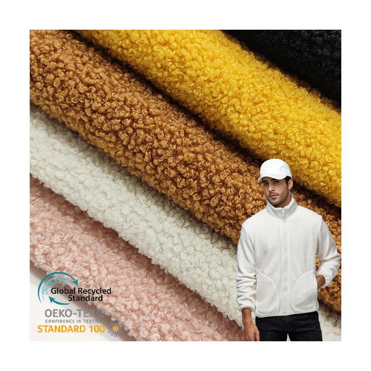 100% из плотной флисовой ткани