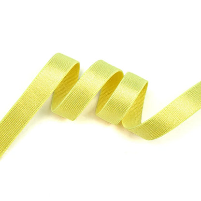 Ички кийим учун мўлжалланган эластик лента — кийим аксессуари сифатида ишлатилади. Лифчик бандлари учун жумшоқ эластик тasma, ялтироқ эластик лента рулони