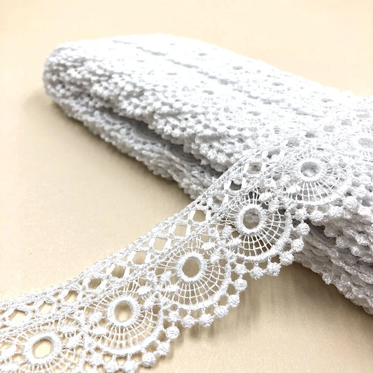 100% Полестер 1 дюймли 4СМ каштадўзлик сувда эрувчан кашта тикилган дантел мато оқ  гипур либос учун