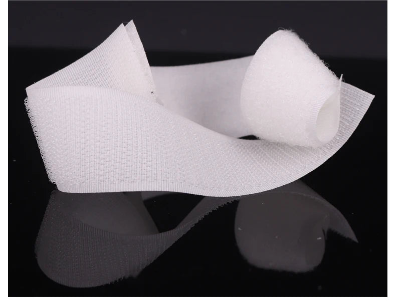 Кенг сотилаётган 100% нейлондан тайёрланган кийим аксессуари — ўта юмшоқ, кастом лого қўйиладиган рангли велкро (илишма) лентаси