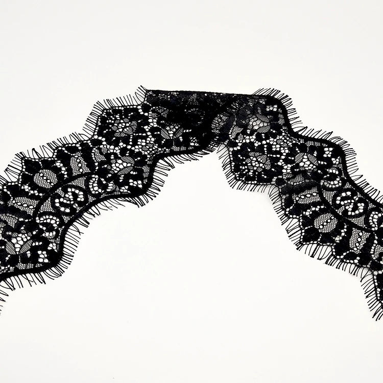 Мода сувли дантелли қора ва оқ кимёвий гипур каштадўзлик дантелли безаклар