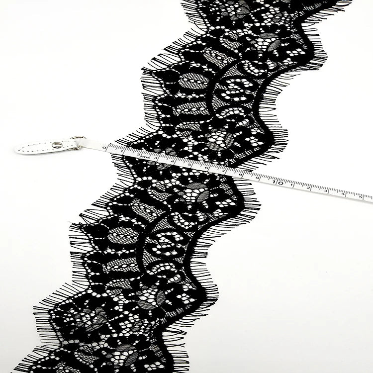 Мода сувли дантелли қора ва оқ кимёвий гипур каштадўзлик дантелли безаклар