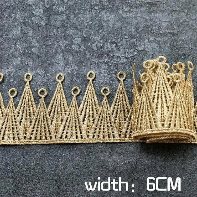 Юқори сифатли Олтин тешикли Полестер каштадўзлик Гипур тўрли трим фабрикаси Тўғридан-тўғри лента аксессуарлари Либослар Либослар Либослар