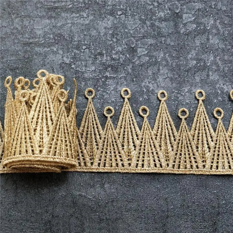 Юқори сифатли Олтин тешикли Полестер каштадўзлик Гипур тўрли трим фабрикаси Тўғридан-тўғри лента аксессуарлари Либослар Либослар Либослар