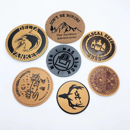 Шахсийлаштирилган логотип кийим-кечак тери ямоғи Кийим учун махсус бўрттирма жинсилар тери патч ёрлиғи