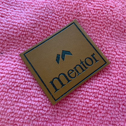 Қўлда ишланган синтетик ПУ сунъий тери патч, махсус жинси шимлар маркаси бўрттирма чарм ёрлиғи