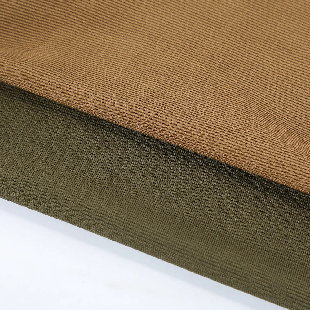 390 г/м² зичликдаги 95% полиэстер ва 5% спандексдан ишланган оттоман мата — нафас оладиган, чўзиладиган ва юмшоқ тузилиши билан спорт кийимлар учун идеал танлов. Эни: 160 см