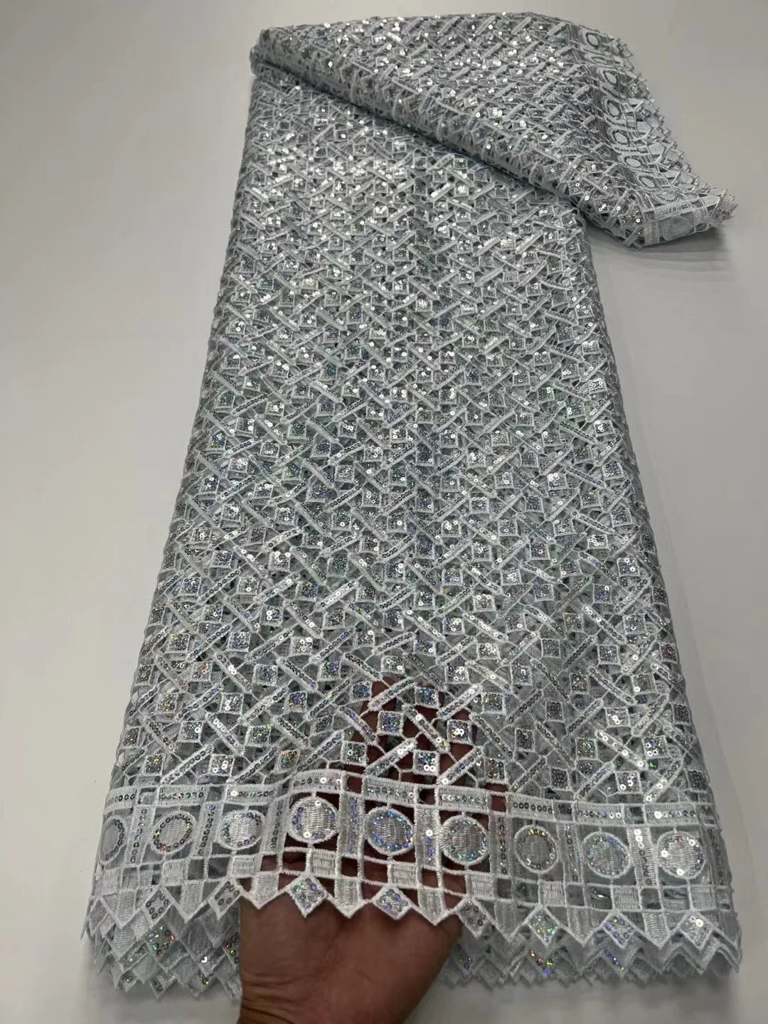 NI.AI соф оқ юмшоқ гипур шнурли дантелли юқори сифатли сувда эрувчан мато Аёллар тўй либоси учун оддий жуфтлик кубикли мато