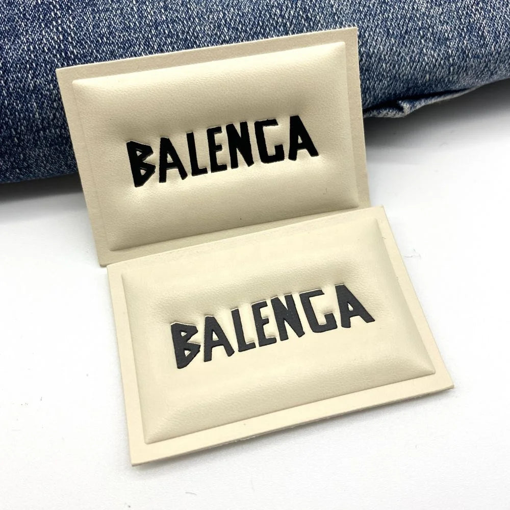 Жинси кийим сумкалари учун 3Д бўрттирма ПУ тери деним ёрлиғи бўртма ямоқ ямоқлари