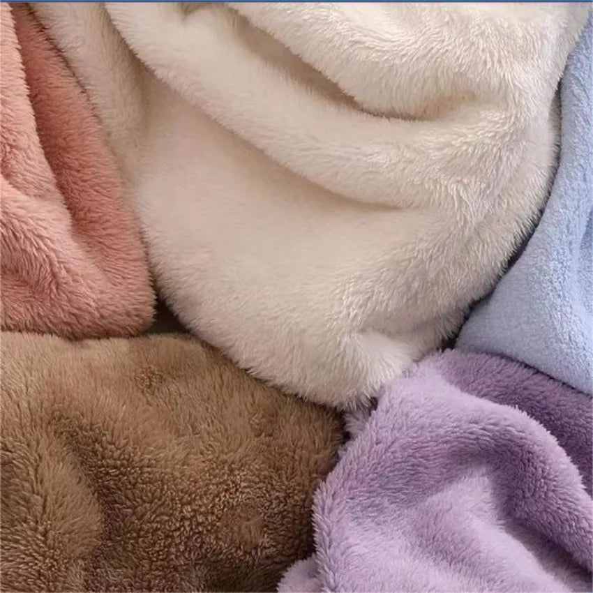 Махсус дизайндаги текис рангли 100 та полестер чўткаси бўлган супер юмшоқ минкй фланел бахмал матоси