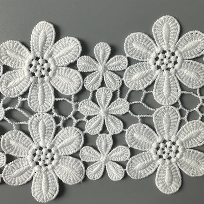 Юқори сифатли полестер 11СМ кенгликдаги қора/оқ ипак гулли гипур каштадўзлик тўрли трим либослар учун