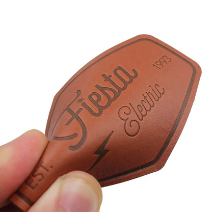 Завод нархи махсус бренд логотипи джинсы шимлар учун ҳақиқий теридан тикилган