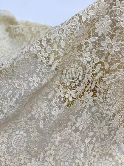 Либослар учун юқори сифатли гипур шнурли дантелли мато