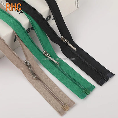 Заводдан тўғридан-тўғри етказиб бериладиган 3# нейлон замок — очиқ турдаги пластик фермур (кийим ва куртка аксессуарлари учун)