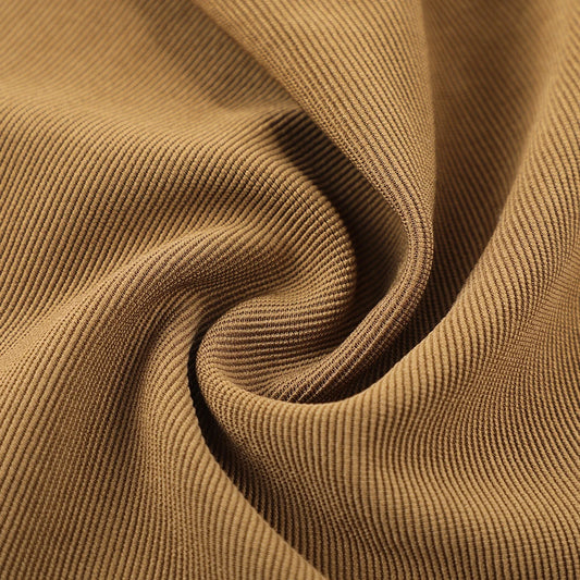 390 г/м² зичликдаги 95% полиэстер ва 5% спандексдан ишланган оттоман мата — нафас оладиган, чўзиладиган ва юмшоқ тузилиши билан спорт кийимлар учун идеал танлов. Эни: 160 см