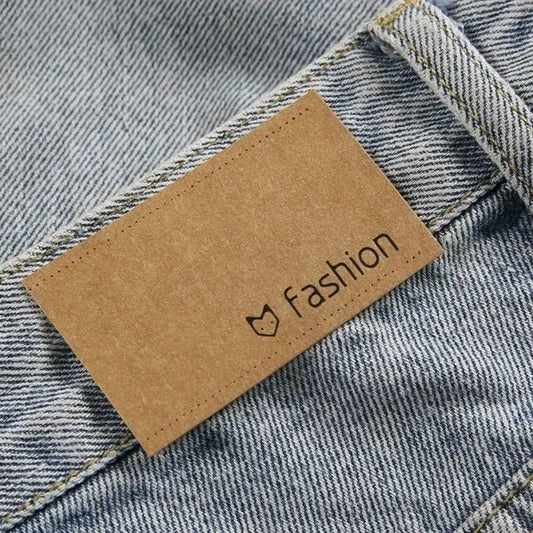 Ямалар улгуржи дизайн Махсус ном логотипи бўртма нақшли ҳақиқий чармдан ясалган ямалар ва сумкалар ва кийимлар учун ёрлиқлар Шляпалар жинси шимлар