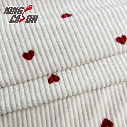 Супермягкая, быстросохнущая ткань из спандекса с двухсторонним рисунком в виде сердечек от KINGCASON — идеальный выбор для ночного и домашнего белья.
