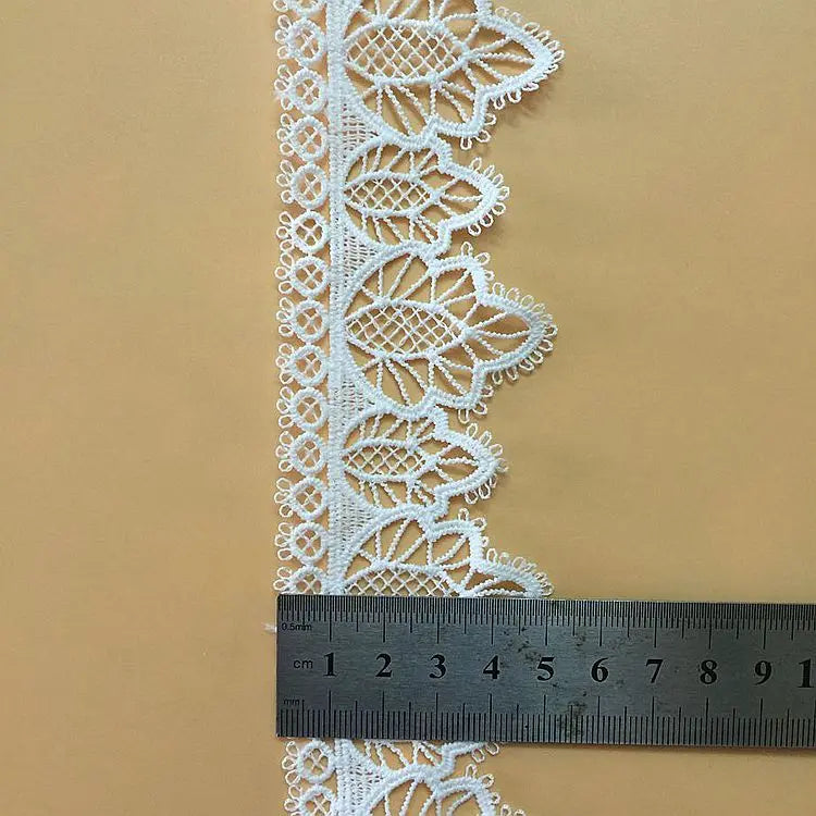 Эластик бўлмаган толали гипурдан тайёрланган дантелли қора ва оқ пойафзал ва сумкаларни тикиш учун