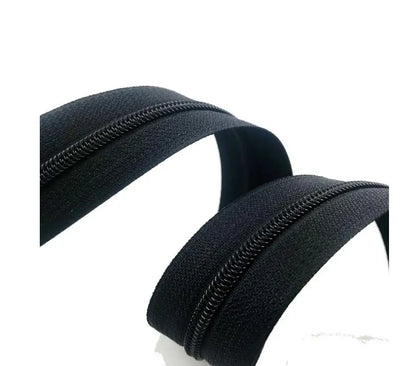 3 ва 5 рақамли очиладиган нейлон замоклар, пружинали қора резинали  sleyder билан — спорт велофутболкалар учун